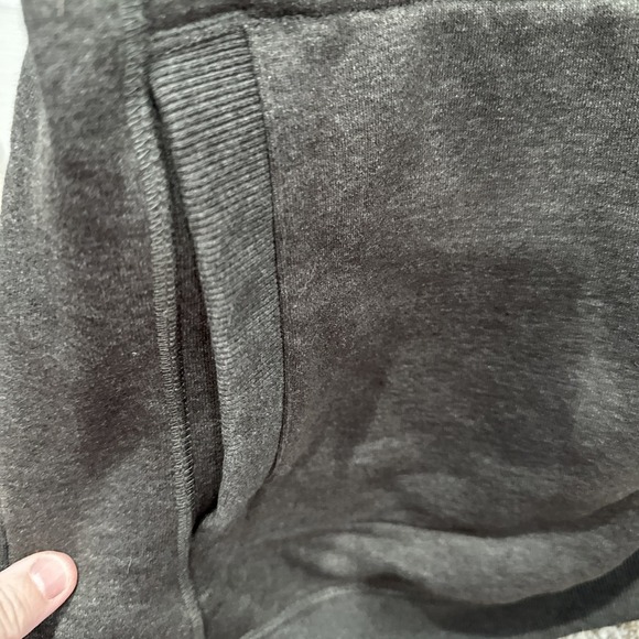 Dewalt Logan Hooded Heavy Duty Sweatshirt Gray Men's Medium XL‎ On Rack - Picture 4 of 6